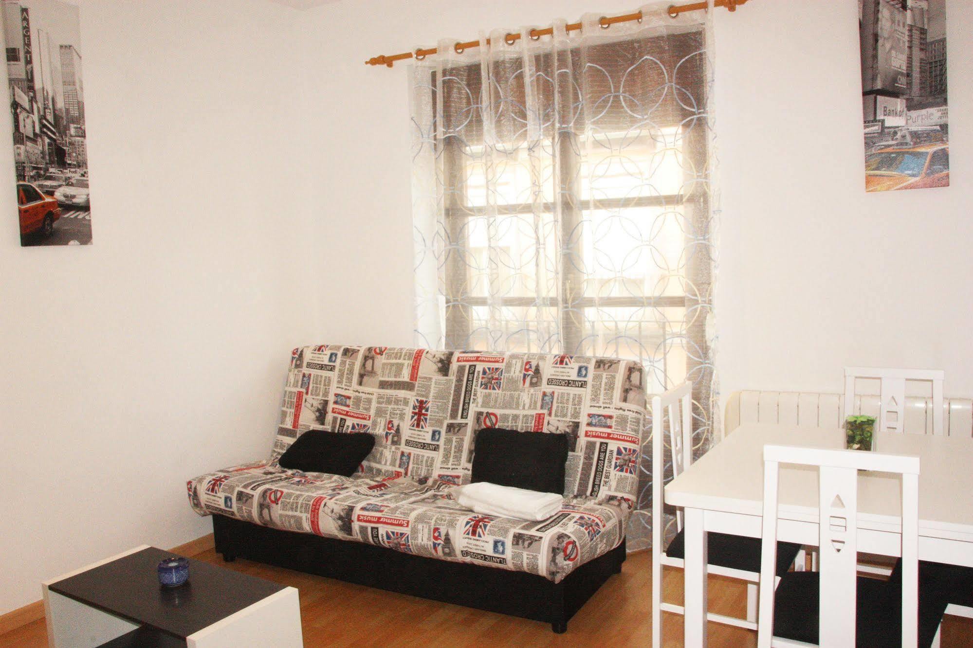 סרגוסה Dos Torres Pilar Suites- Balcones Con Vistas A La Ciudad מראה חיצוני תמונה