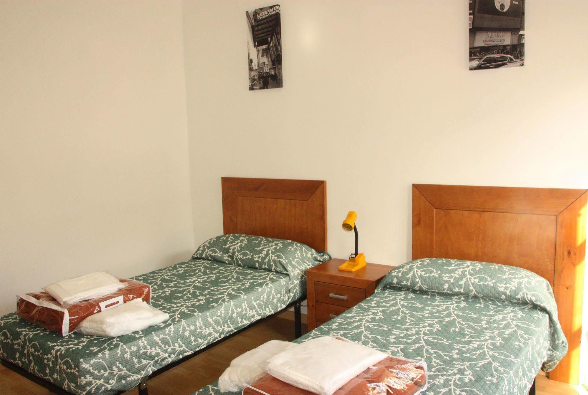 סרגוסה Dos Torres Pilar Suites- Balcones Con Vistas A La Ciudad מראה חיצוני תמונה